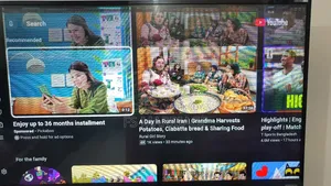 Urgent: Singer Vista 43" Android Smart TV for sale.
