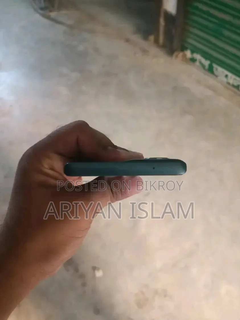 মটোরোলা এজ ৫০ ফিউশন ১২৮ জিবি