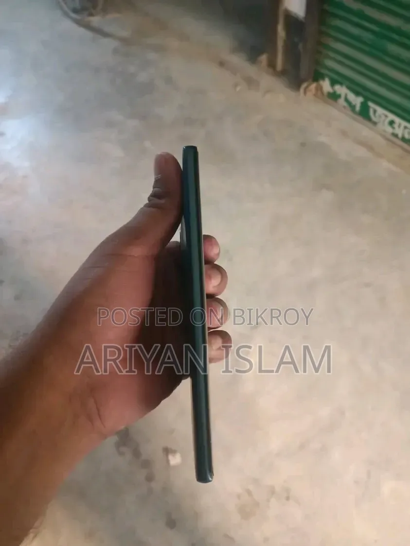 মটোরোলা এজ ৫০ ফিউশন ১২৮ জিবি