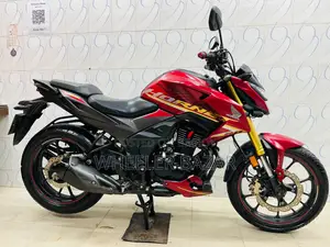 হোন্ডা হর্নেট ২০২৪ রেড