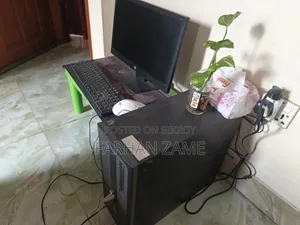 ডেস্কটপ কম্পিউটার HP 200 G4 ৪জিবি ইন্টেল কোর আই৩ এইচডিডি ২৫৬জিবি