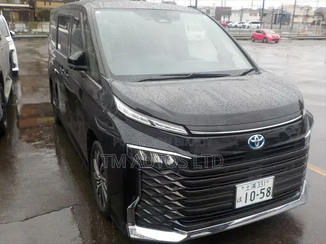 Toyota Voxy S-Z 4WD 7-Seater 2023 Black