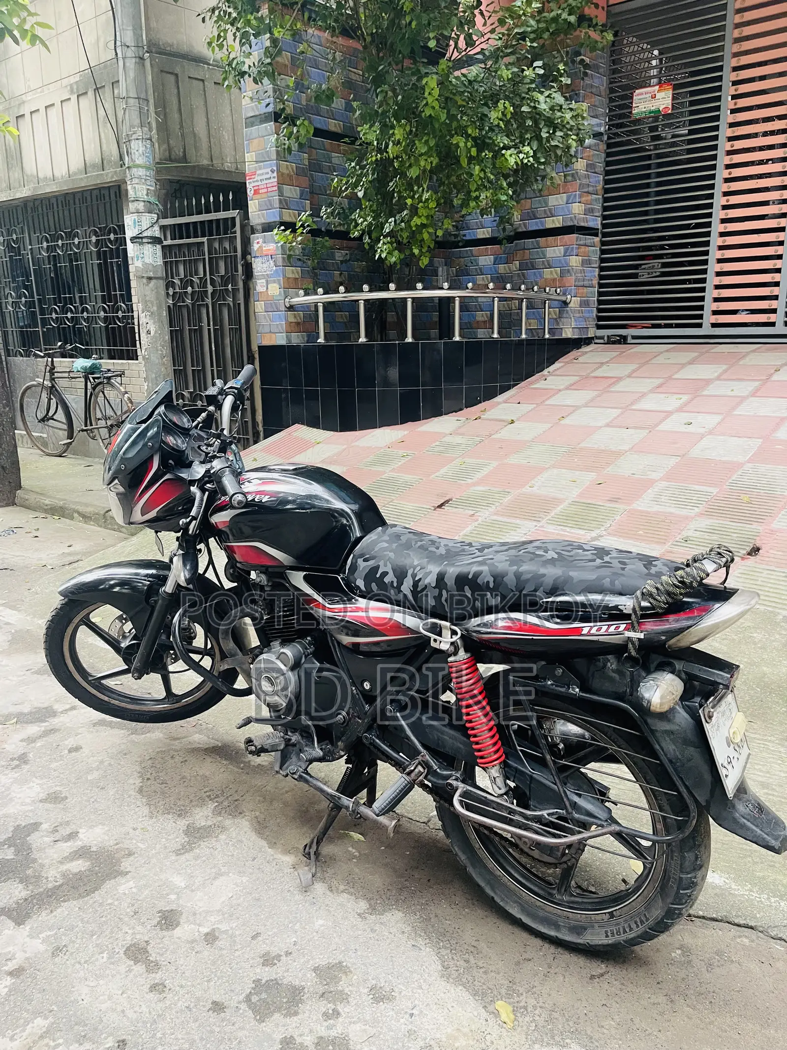 Bajaj Discover 150 2013 Black
