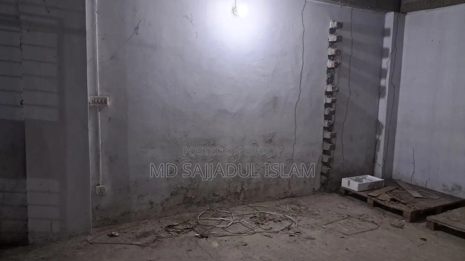 500 Sqft. Floor Area Godown/ Warehouse for Rent at Mirpur-1