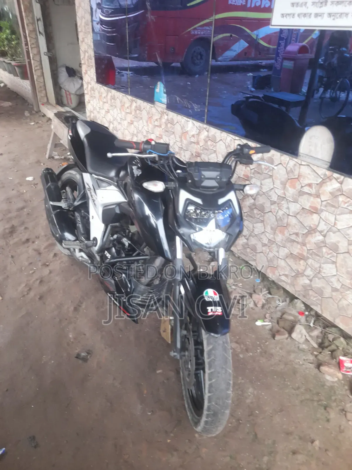 টিভিএস অ্যাপাচি আরটিআর ১৬০ ৪ভি এফআই ২০২৪ কালো