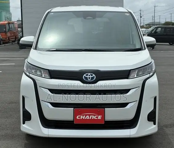 Toyota Noah 2023 Pearl