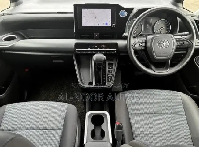 Toyota Noah 2023 Pearl