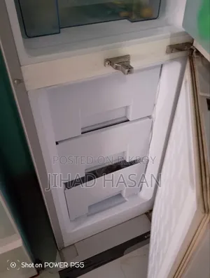 90% new fridge for sale
