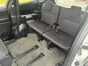 Toyota Noah 2023 Pearl