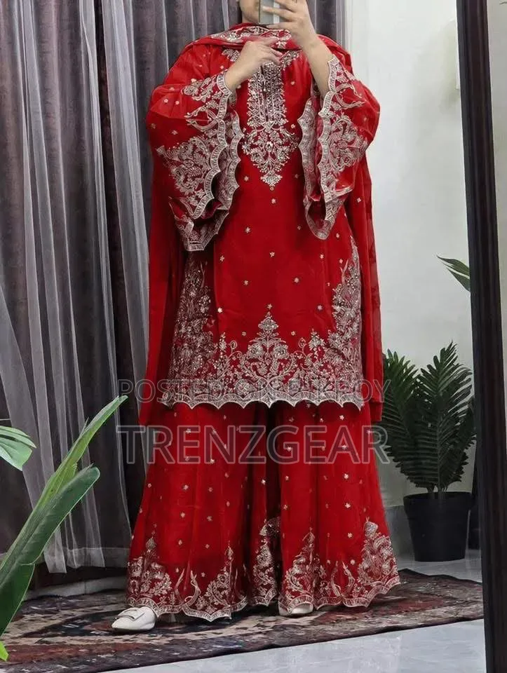 আকর্ষণীয় ডিজাইনের নতুন পার্টি ওয়ের গারারা সেট (Garara Set)