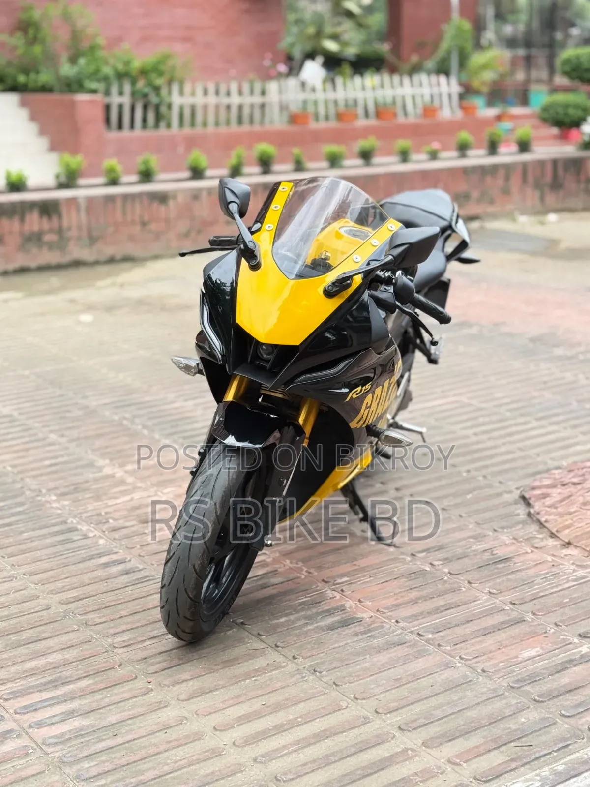 ইয়ামাহা ২০২৪ ব্ল্যাক