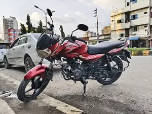 বাজাজ ডিসকভার ১০০ ২০১৭ লাল