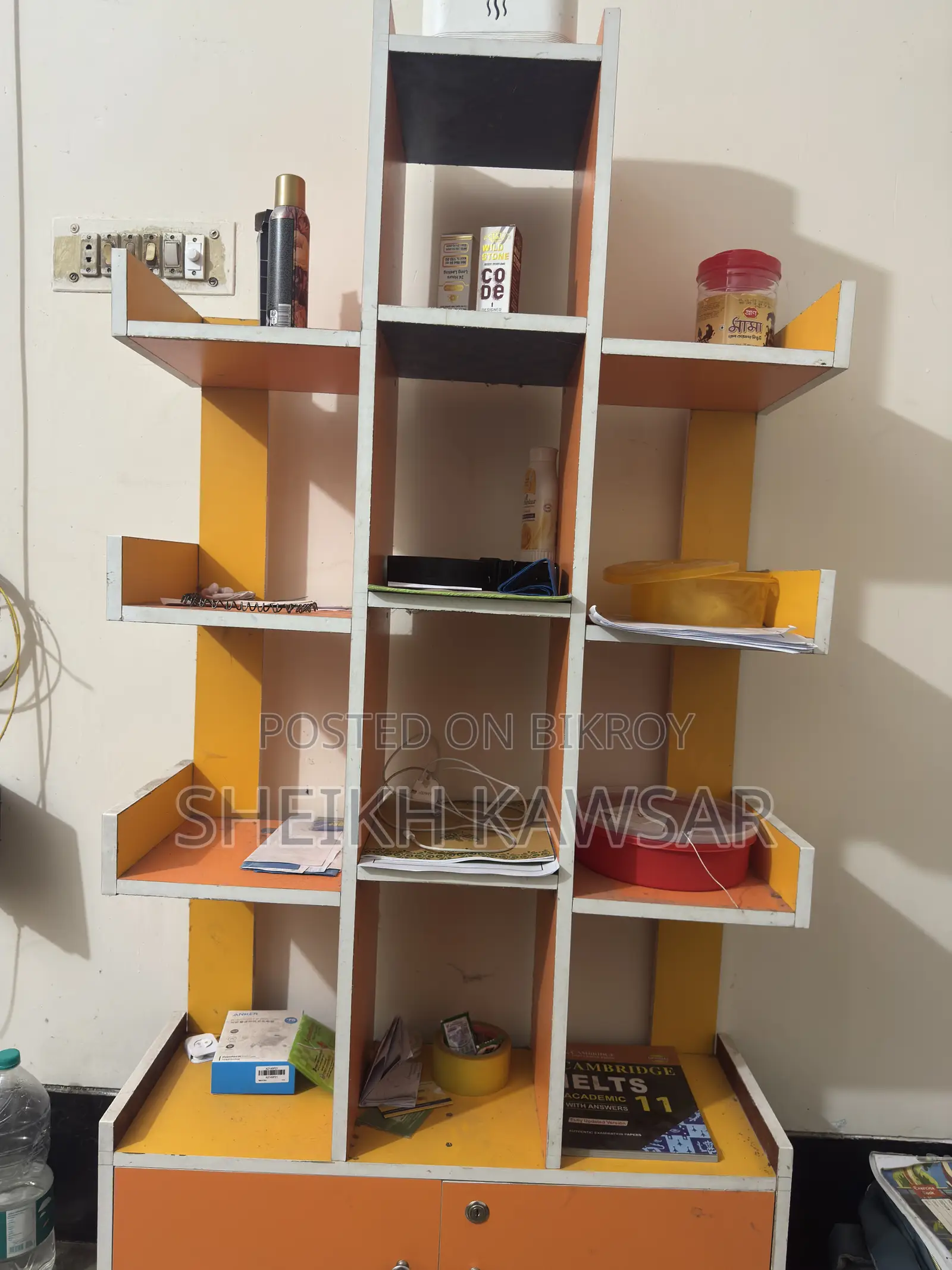 Book Shelf Chair