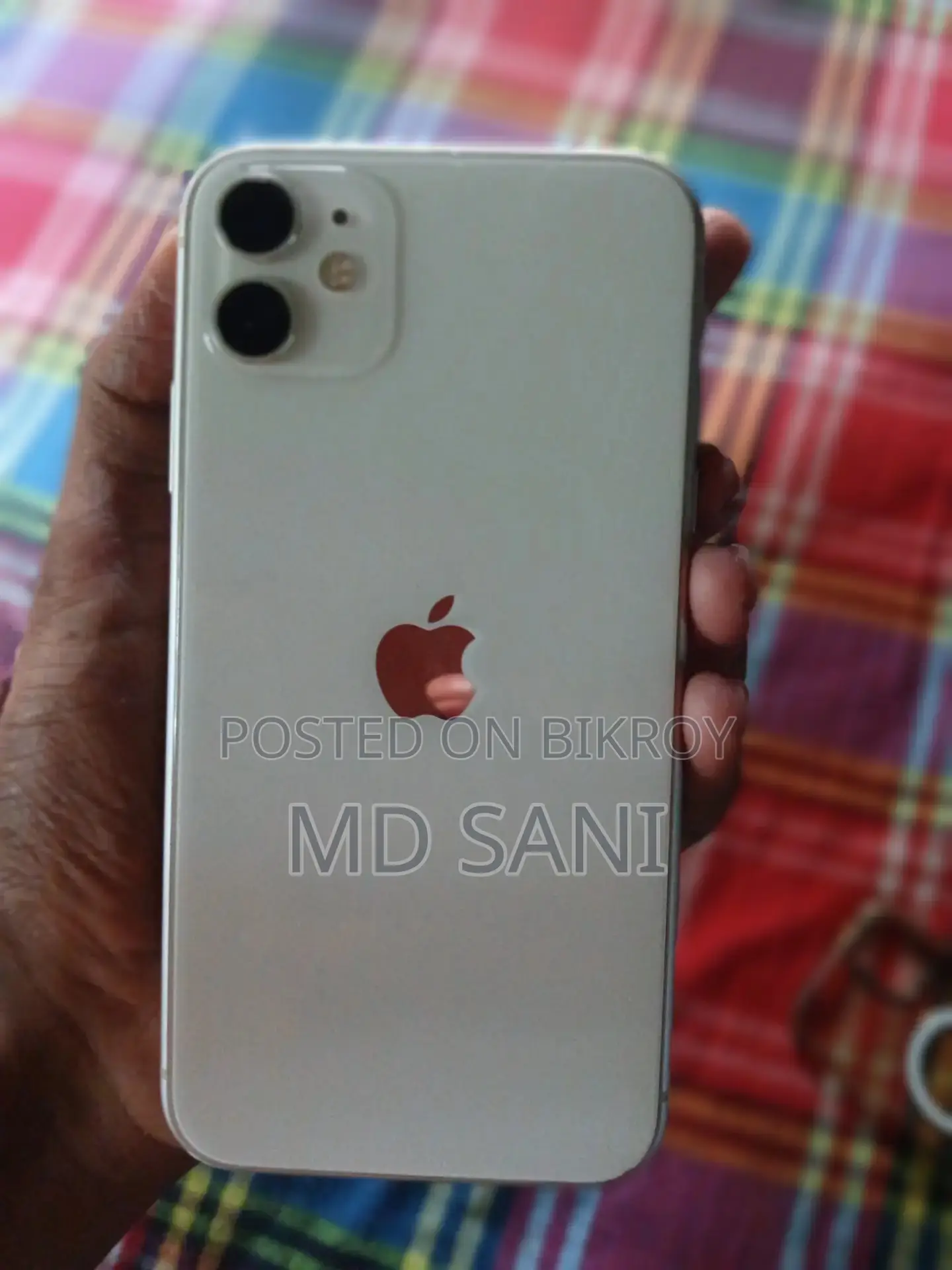 অ্যাপল আইফোন ১১ ৬৪ জিবি সাদা