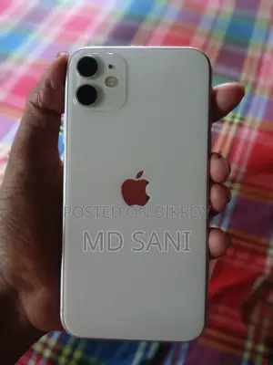 অ্যাপল আইফোন ১১ ৬৪ জিবি সাদা