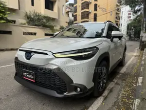Toyota Corolla Cross 1.8 Hybrid Front Wheel Drive 2022 Pearl