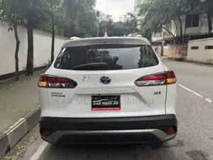 Toyota Corolla Cross 1.8 Hybrid Front Wheel Drive 2022 Pearl