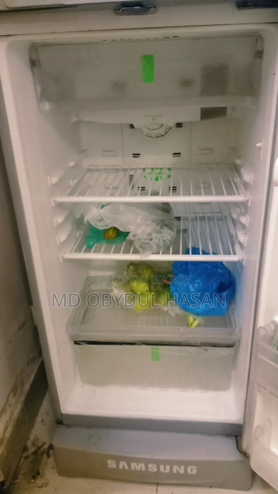 ব্যবহারকৃত একটি ফ্রিজ বিক্রয় হবে