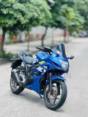 সুজুকি জিক্সার এসএফ ২০১৮ ব্লু