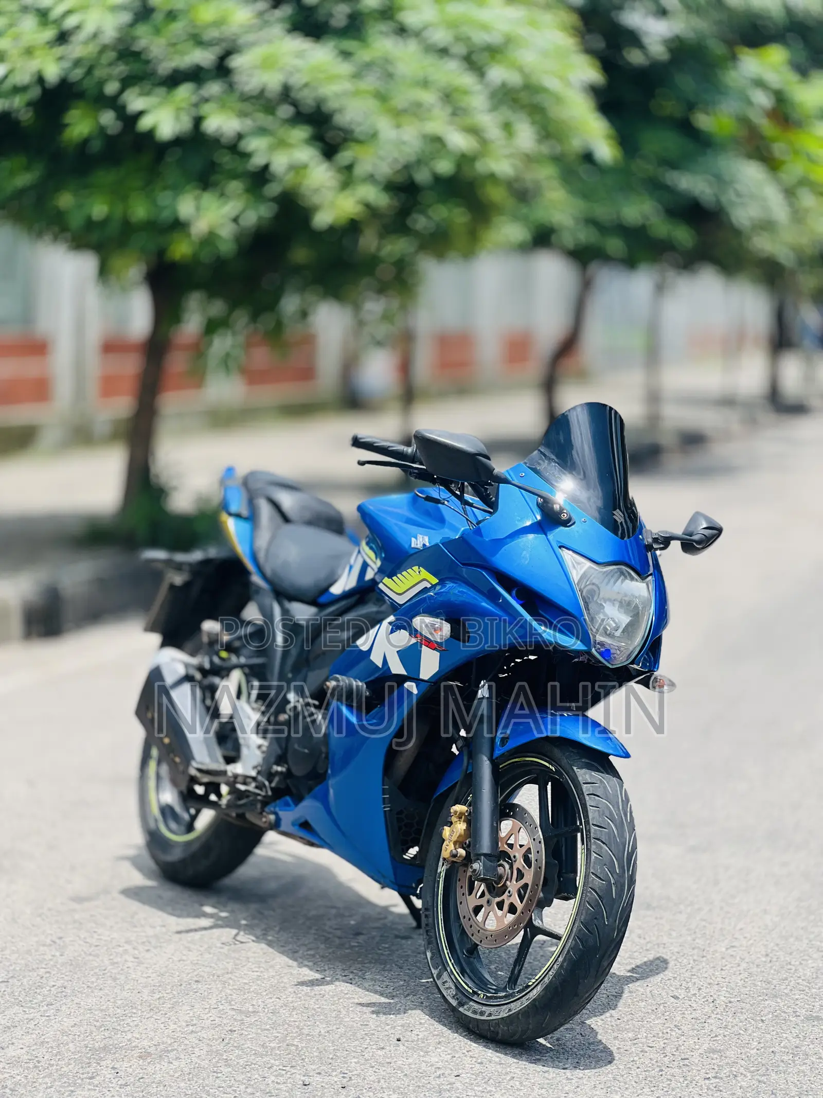 সুজুকি জিক্সার এসএফ ২০১৮ নীল