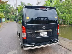 টয়োটা নোয়া ২০১০ কালো