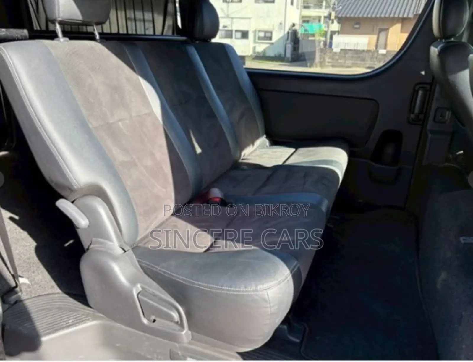 Toyota HiAce 2022 Black