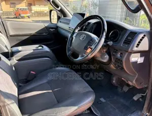 Toyota HiAce 2022 Black