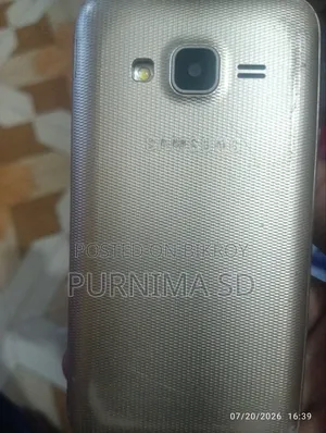 Samsung Galaxy J1 4 GB Rose Gold