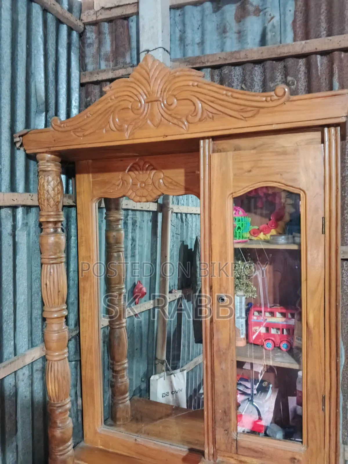 Mahogany Wood Dressing Table