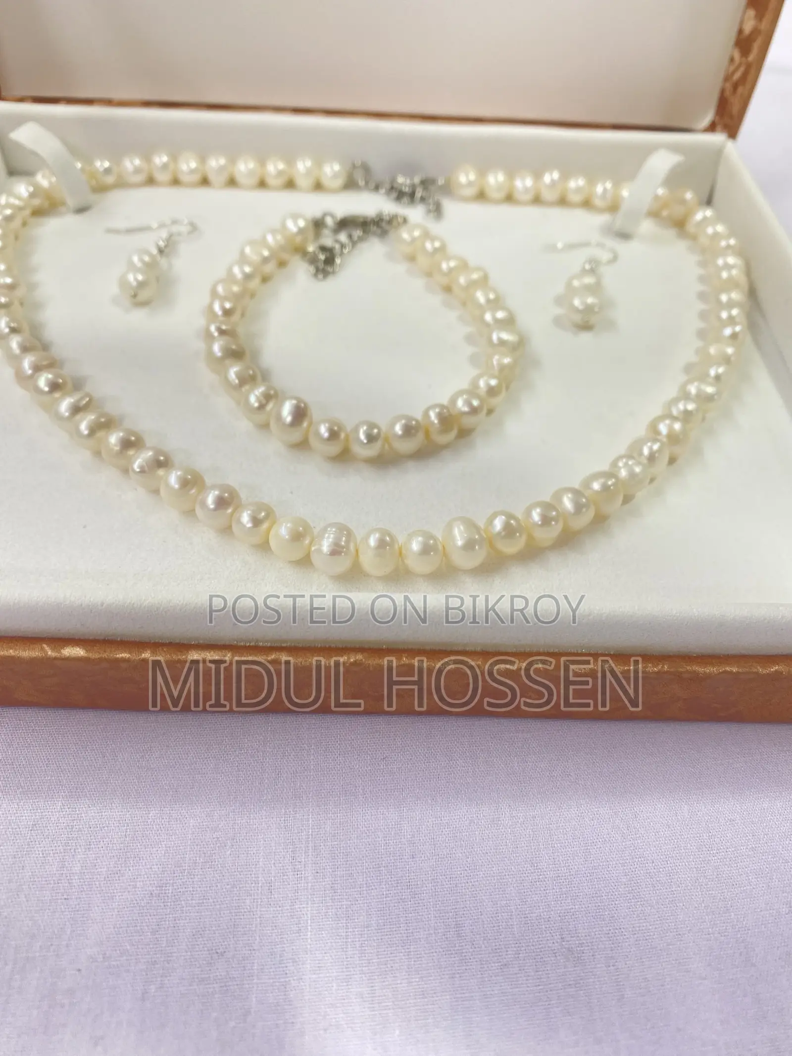 Pearls Necklace Set