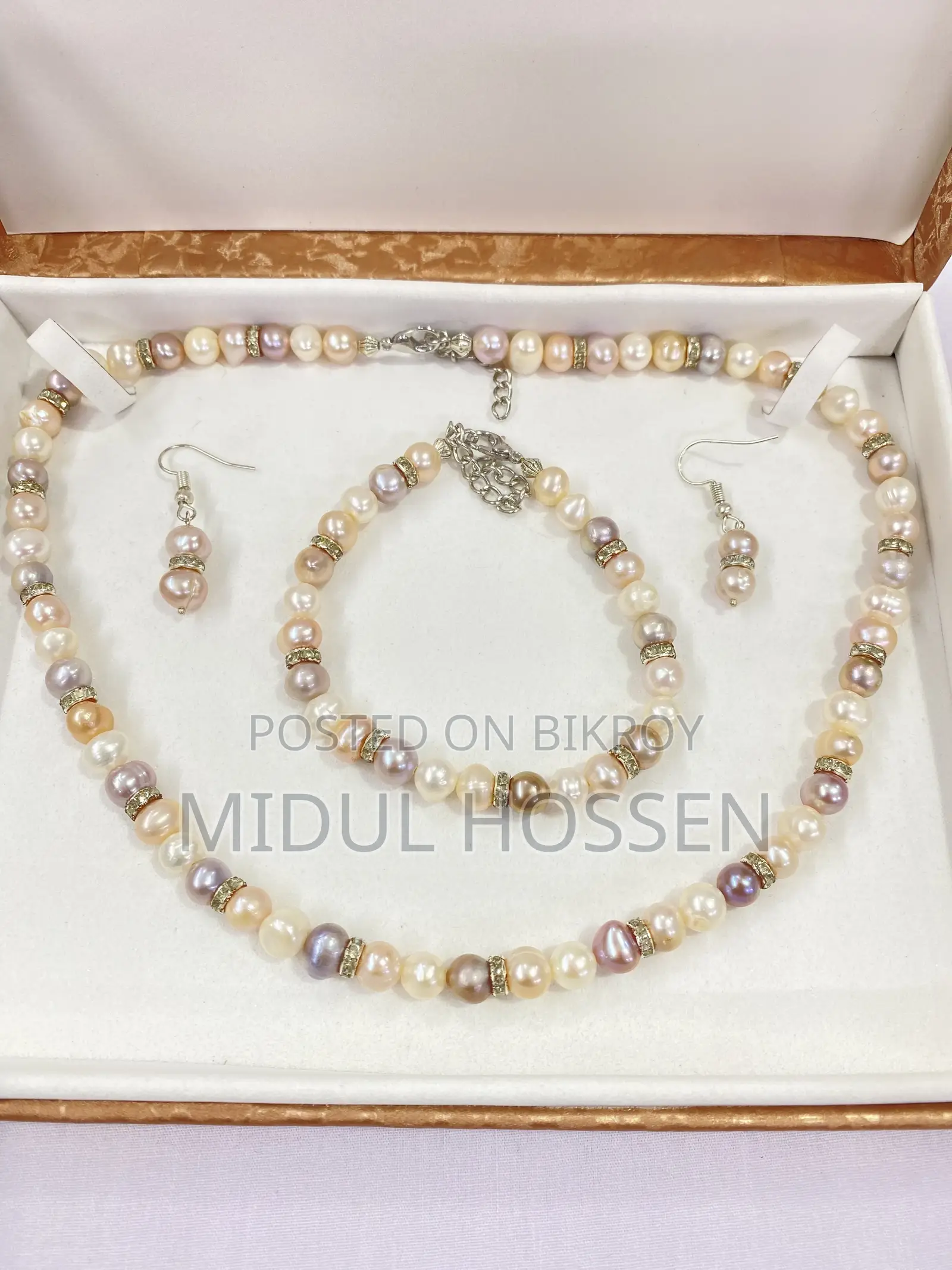 Pearls Necklace Set