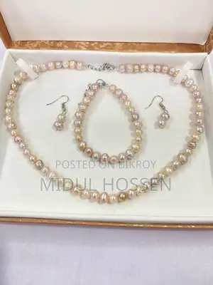 Pearls Necklace Set