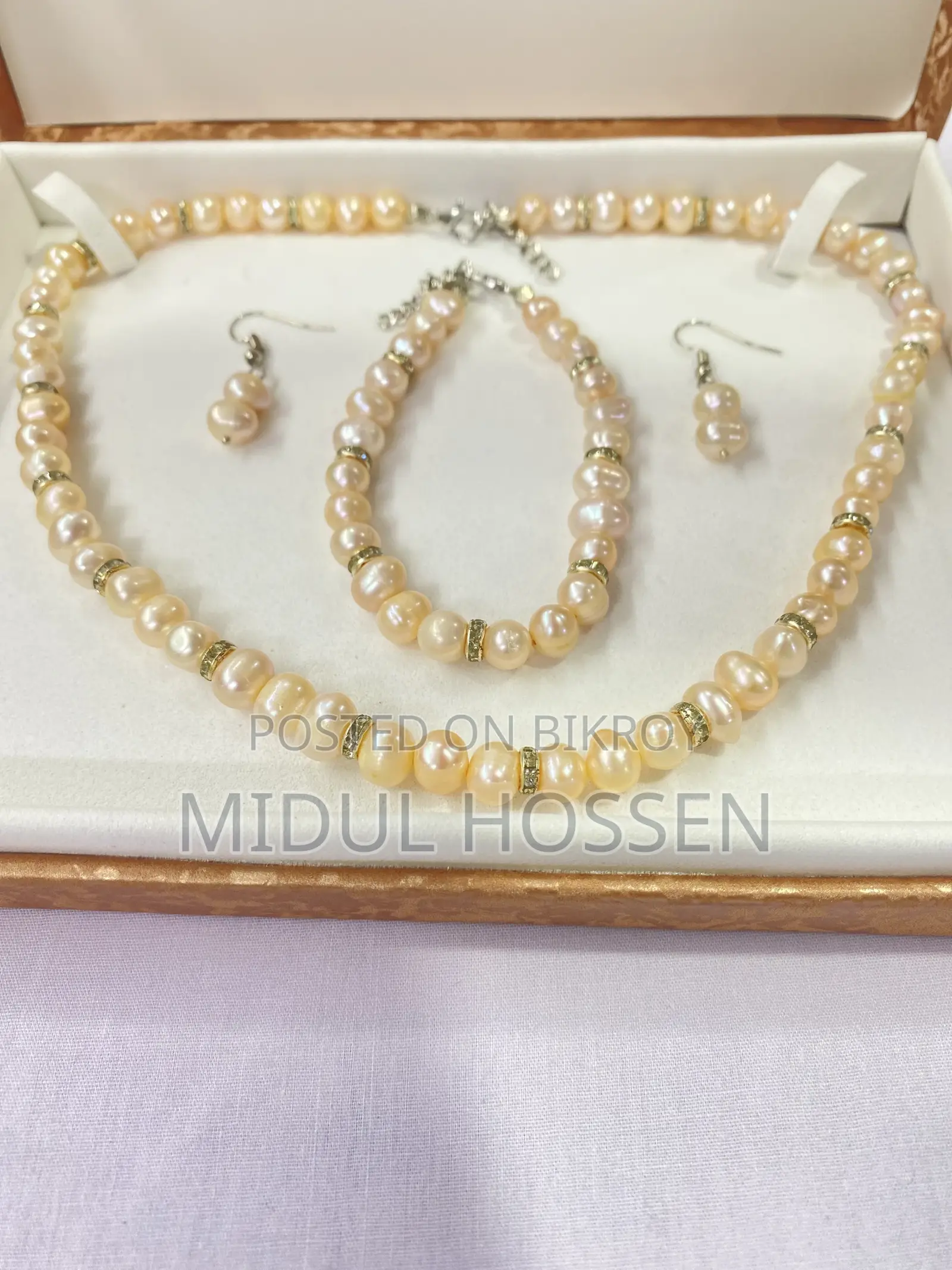 Pearls Necklace Set