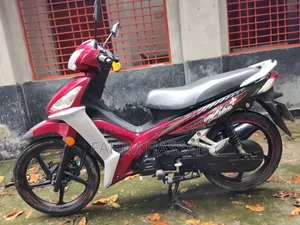 Runner Kite + 110 2022 Red