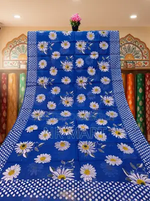  ক্লাসিক হাফ সিল্ক স্কিন প্রিন্ট শাড়ি