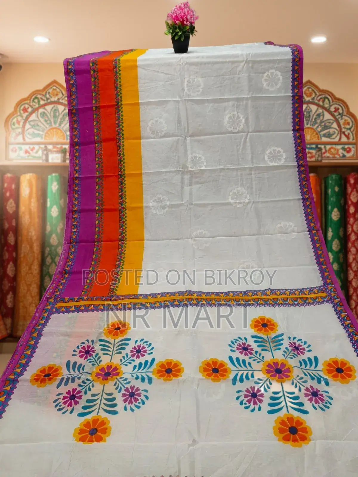  ক্লাসিক হাফ সিল্ক স্কিন প্রিন্ট শাড়ি