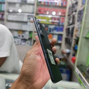 Infinix 128 GB Black