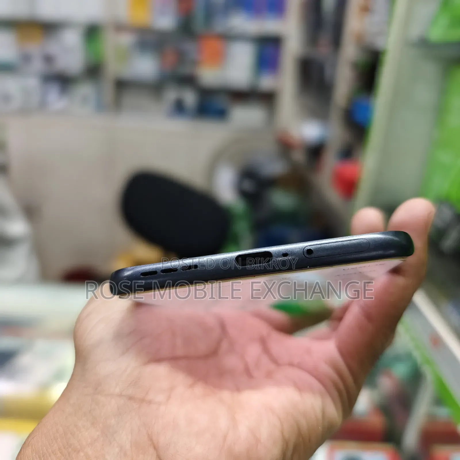 Infinix 128 GB Black