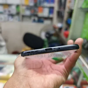 Infinix 128 GB Black
