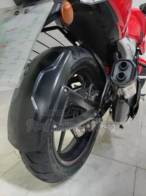 TVS Apache 160 4V 2023 Red