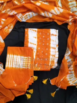 আনস্টিচ সিকোয়েন্স কাজের বাটিক থ্রি পিচ