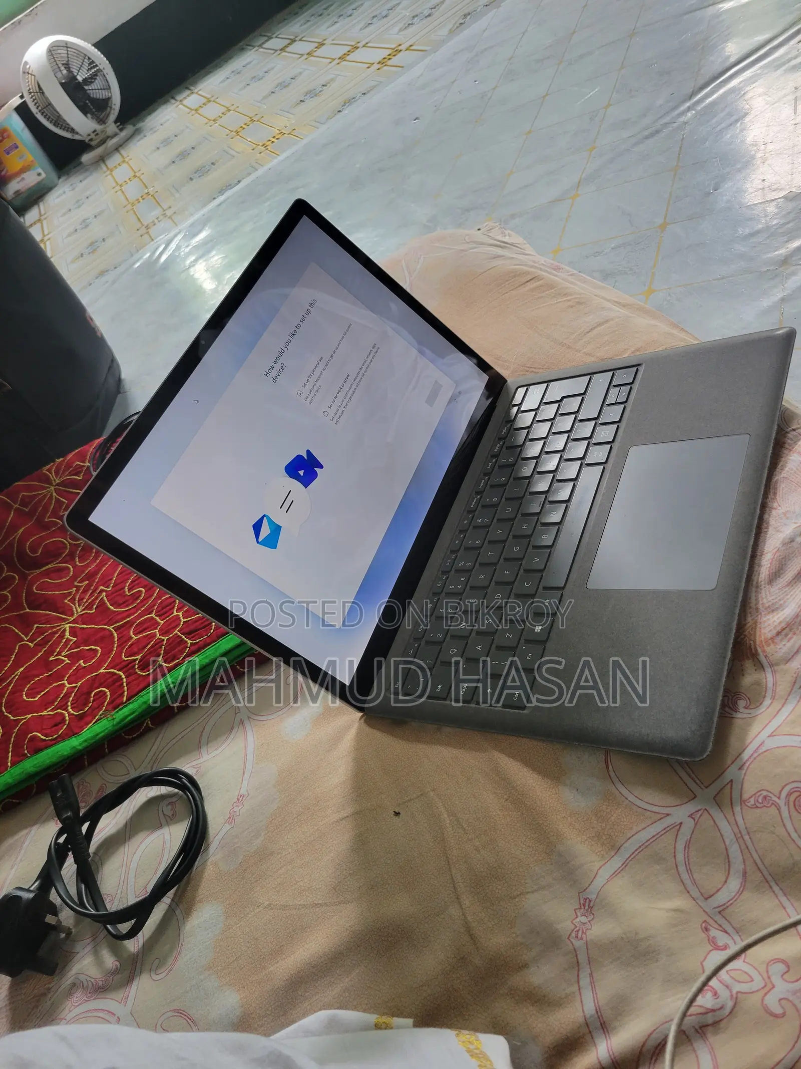 ল্যাপটপ মাইক্রোসফট সারফেস ৩ ৮জিবি ইন্টেল কোর আই৫ এসএসডি ২৫৬জিবি