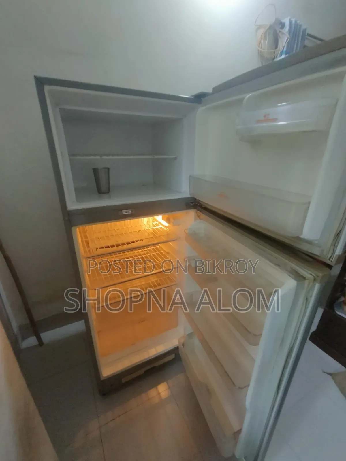 Singer Fridge