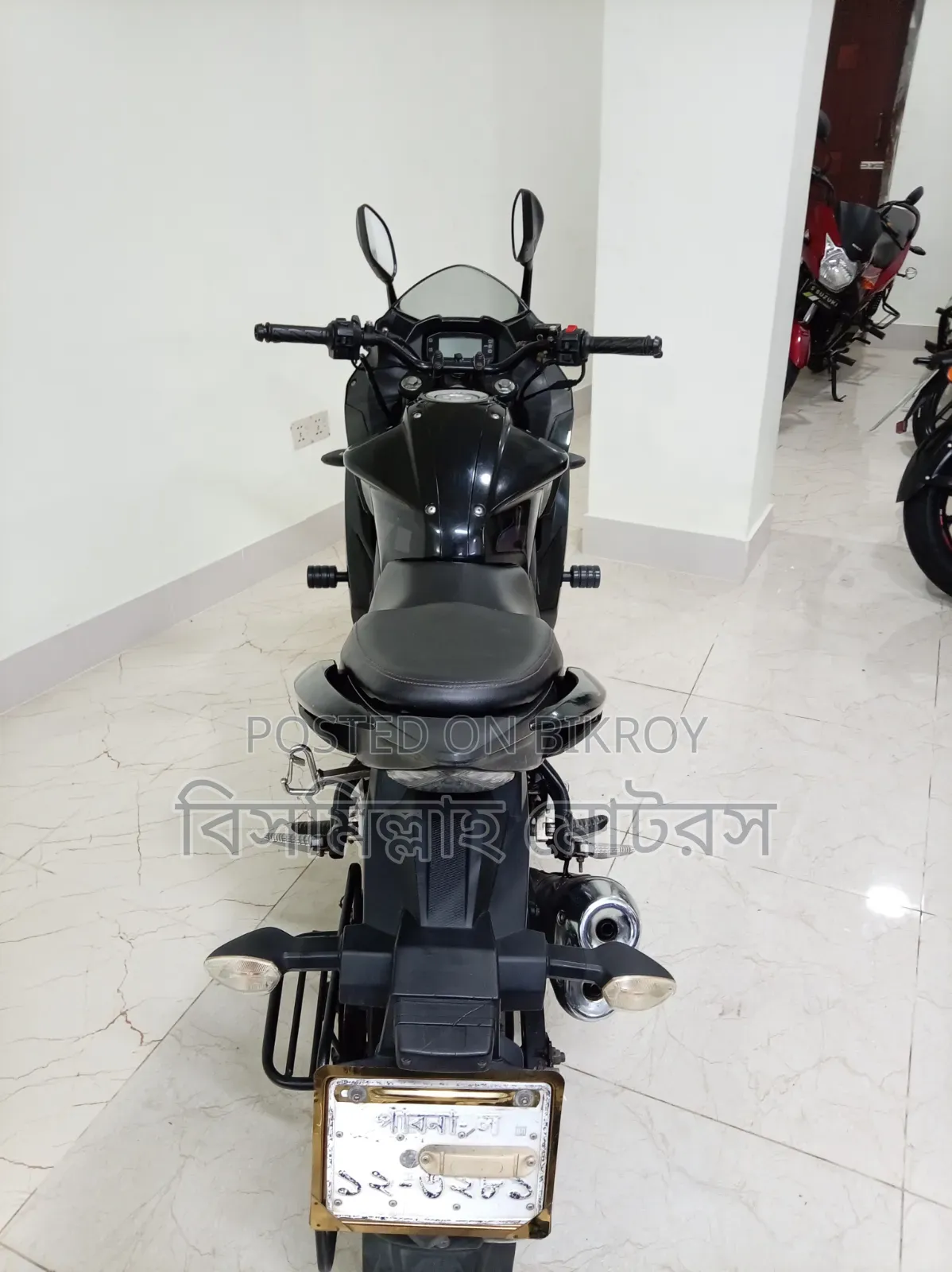 সুজুকি জিক্সার এসএফ ২০২২ গ্রে