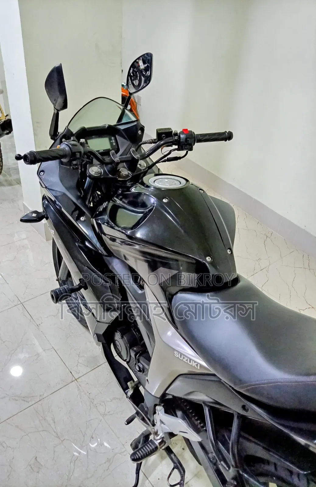 সুজুকি জিক্সার এসএফ ২০২২ গ্রে