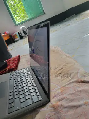 ল্যাপটপ মাইক্রোসফট সারফেস ৩ ৮জিবি ইন্টেল কোর আই৫ এসএসডি ২৫৬জিবি