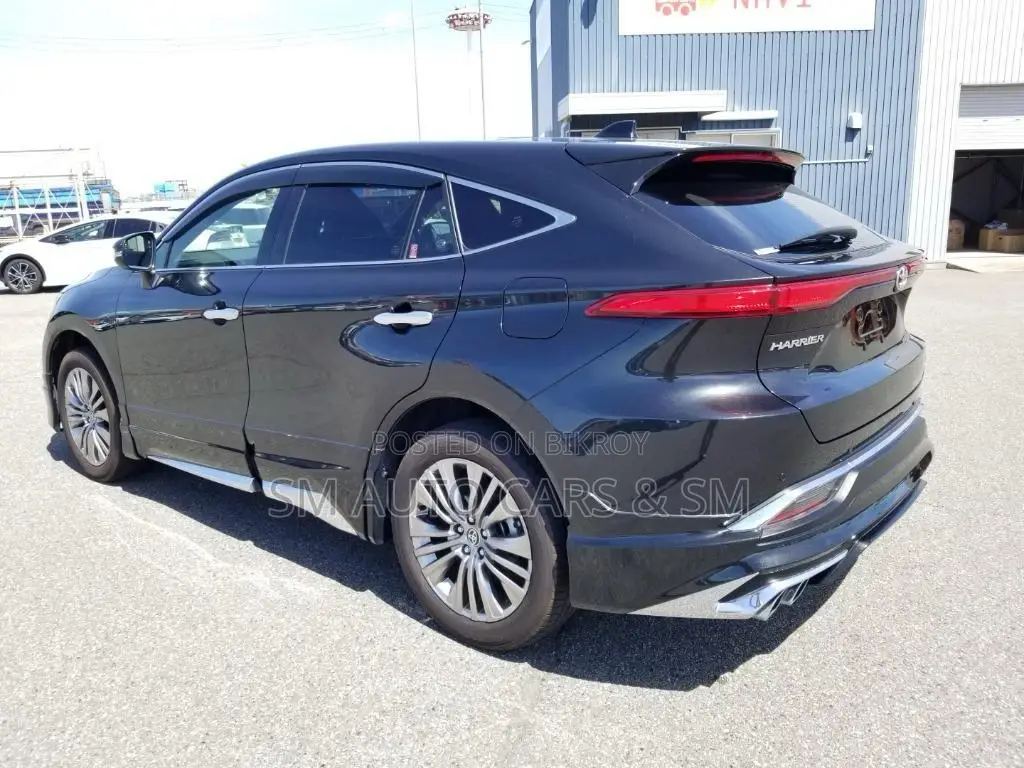 Toyota Harrier 2023 Black