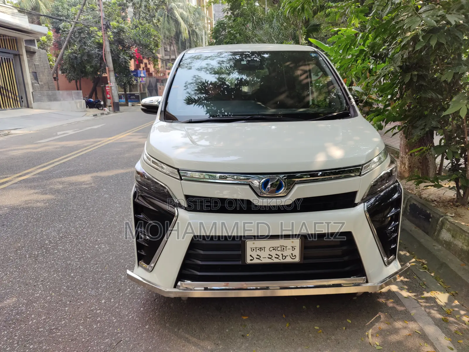 Toyota Voxy 2018 Pearl