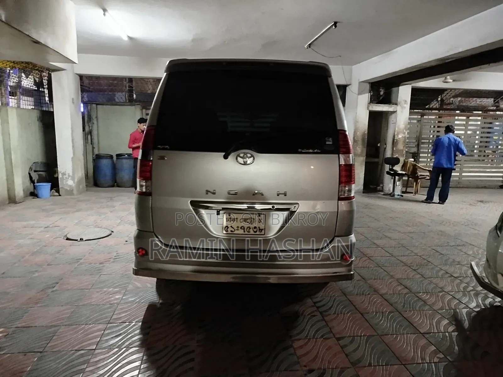 Toyota Noah 2003 Silver