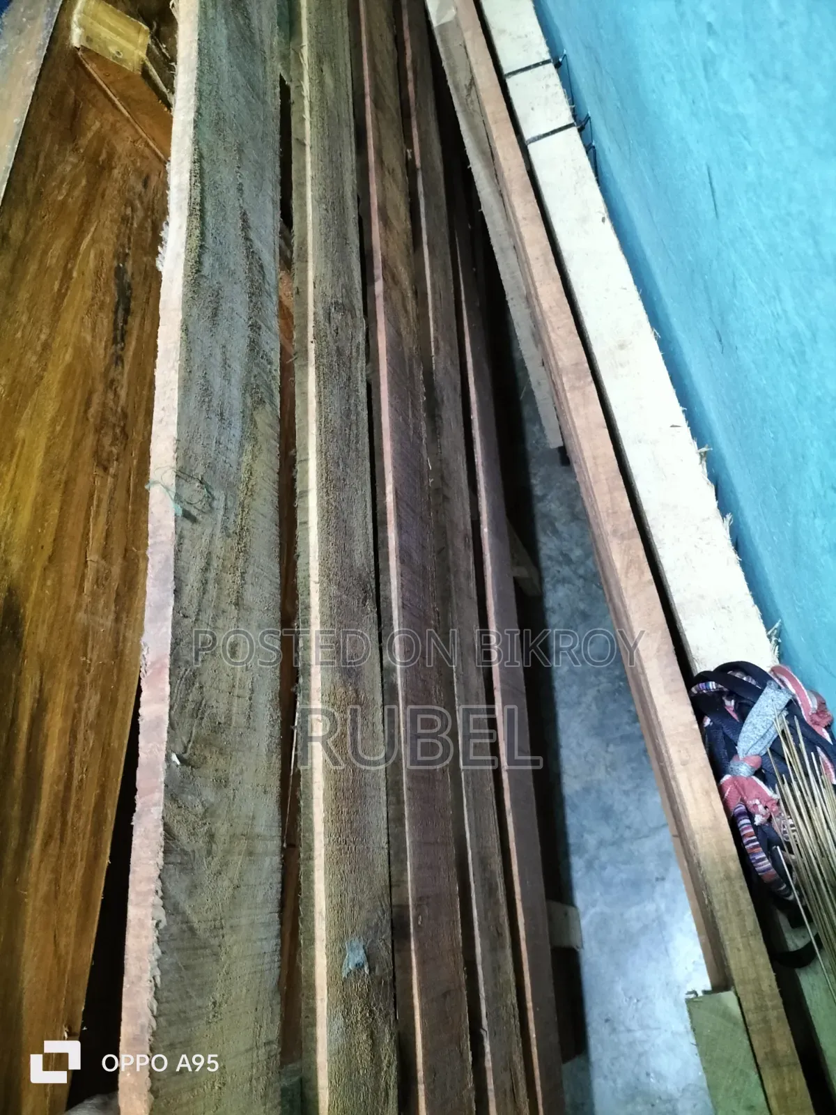 একটি ৫/৭ ফিট খাট বিক্রি করা হবে